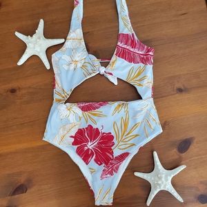 L*Space Kylie One Piece Swimsuit Size 8